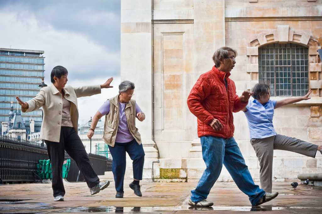 1280px-Tai_Chi_outside_St_Martin_in_the_Fields